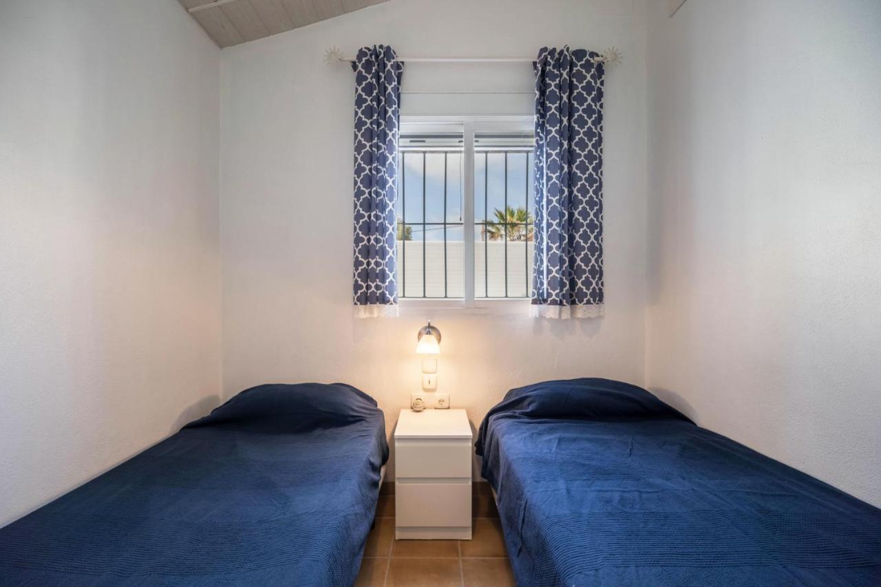 La Casita Azul - Mayores De 25 Chiclana de la Frontera Extérieur photo